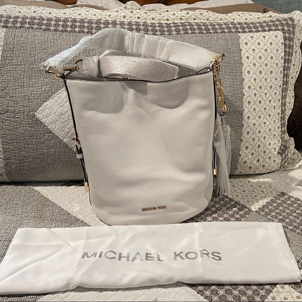 Michael Kors Optic White Brooke Bucket Messenger Bag with Gold Accents NWT